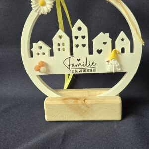 Türschmuck mit gelben Band